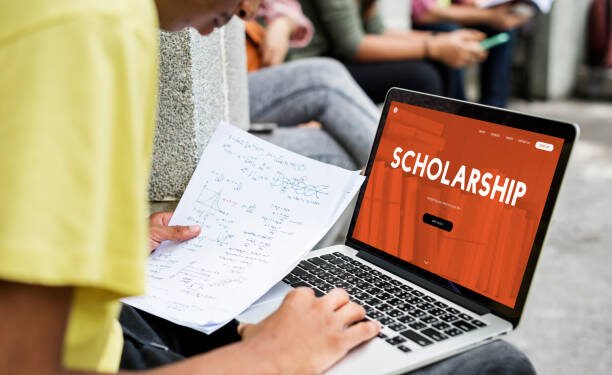£100,000 UK Scholarships – Application and Requirements for Internationals